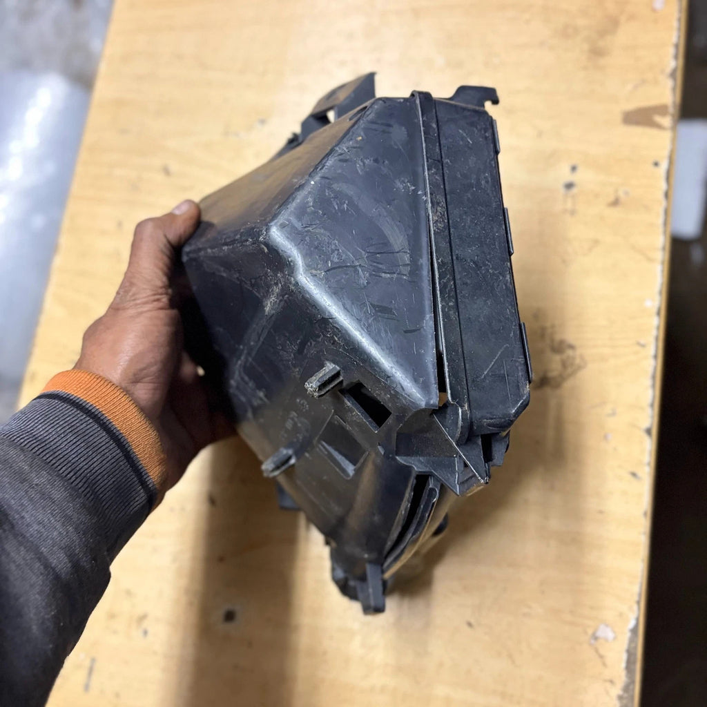 Fiat 500 2009 Engine Bay Fuse Box Relay Box Under Bonnet Power Distribution