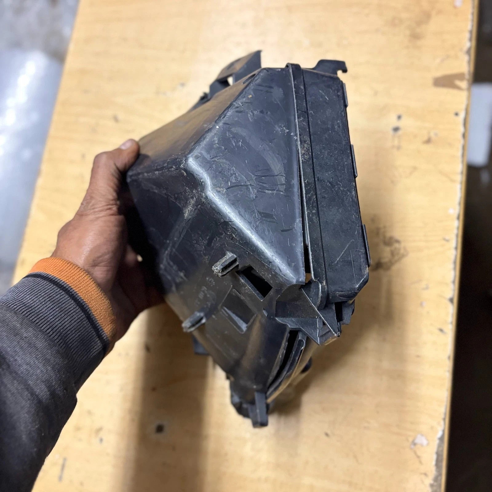 Fiat 500 2009 Engine Bay Fuse Box Relay Box Under Bonnet Power Distribution