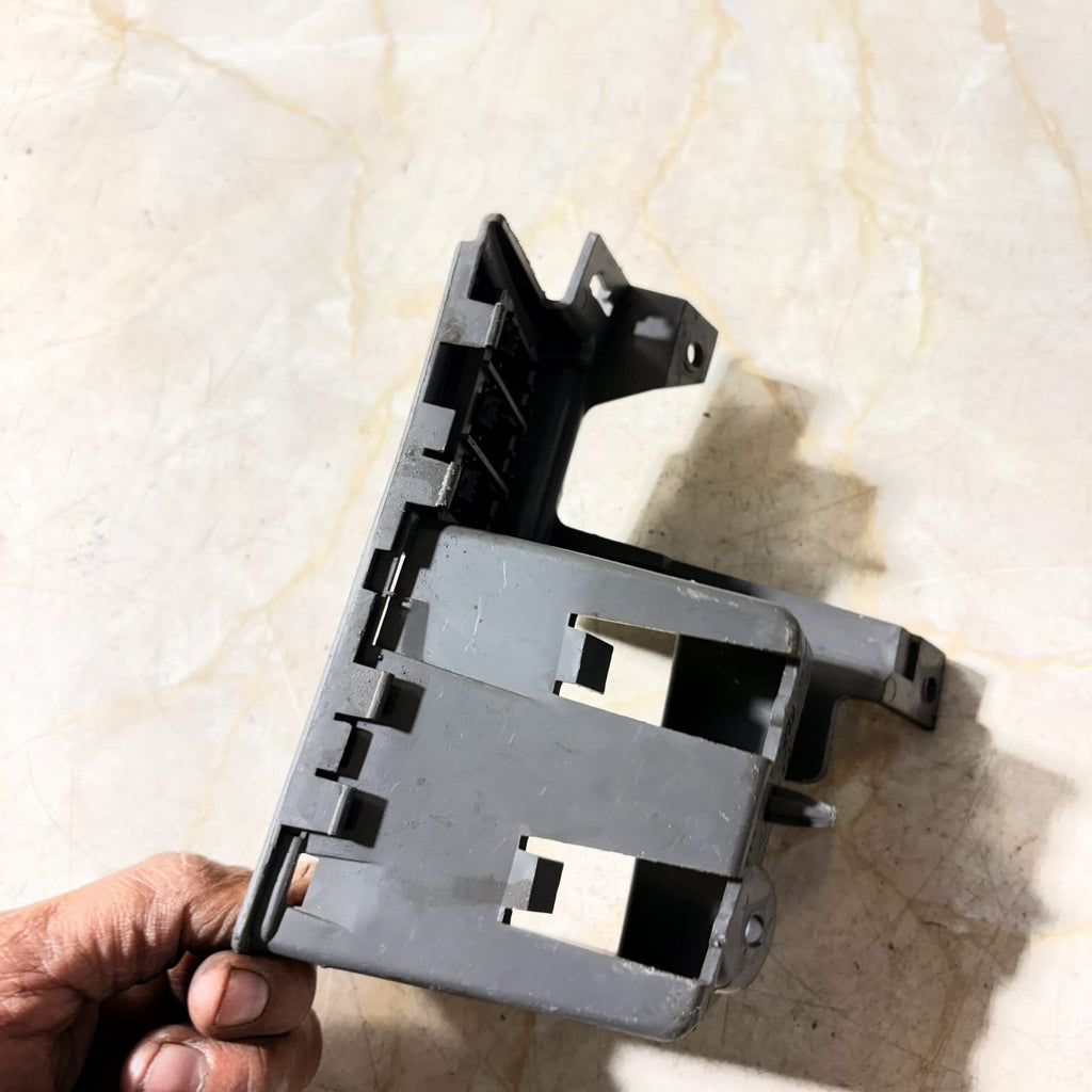 Iveco Daily 2011 O/S Drivers Cup Holder Trim Surround Bracket 3802525, 1038