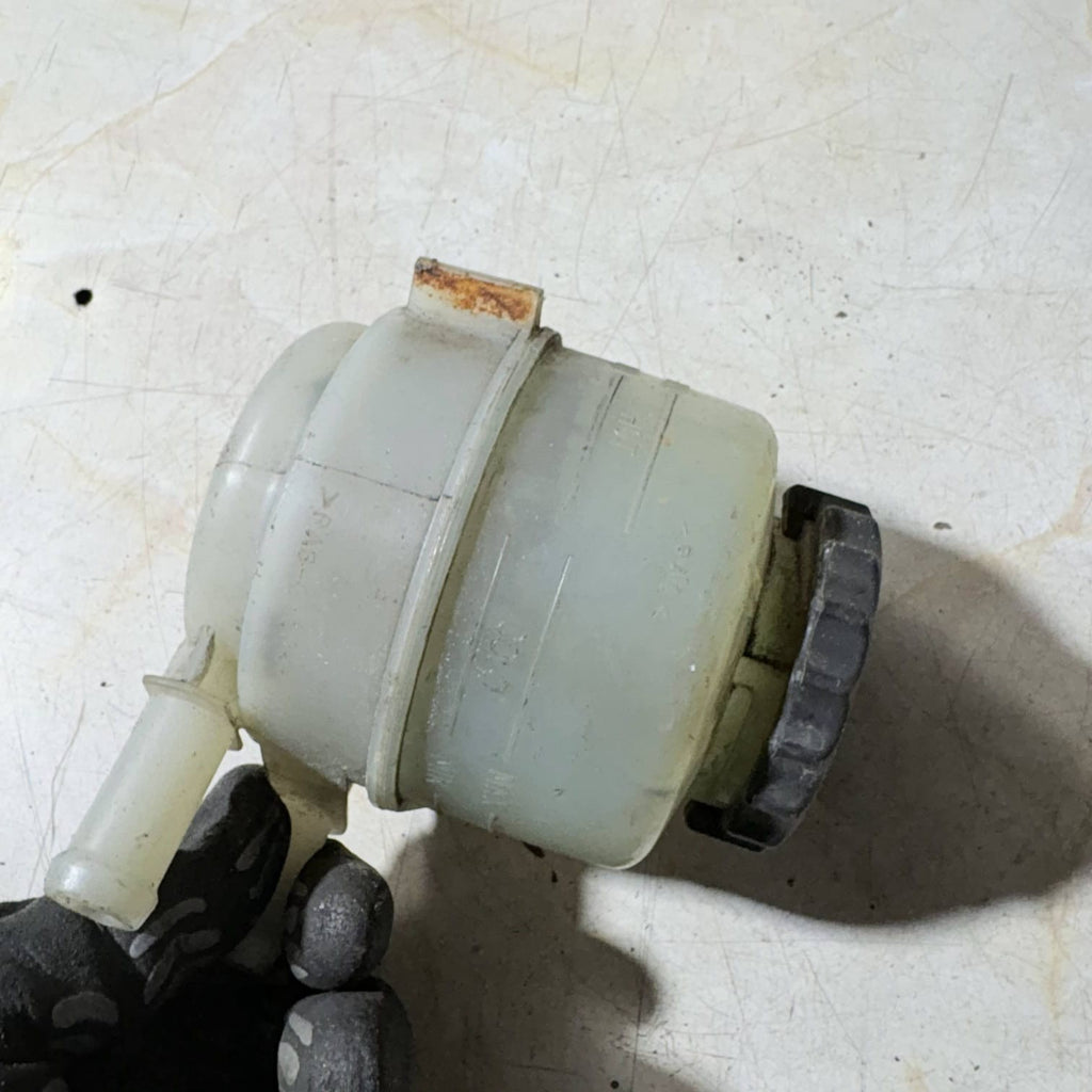 Daihatsu 2002-2007 Power Steering Fluid Reservoir Tank