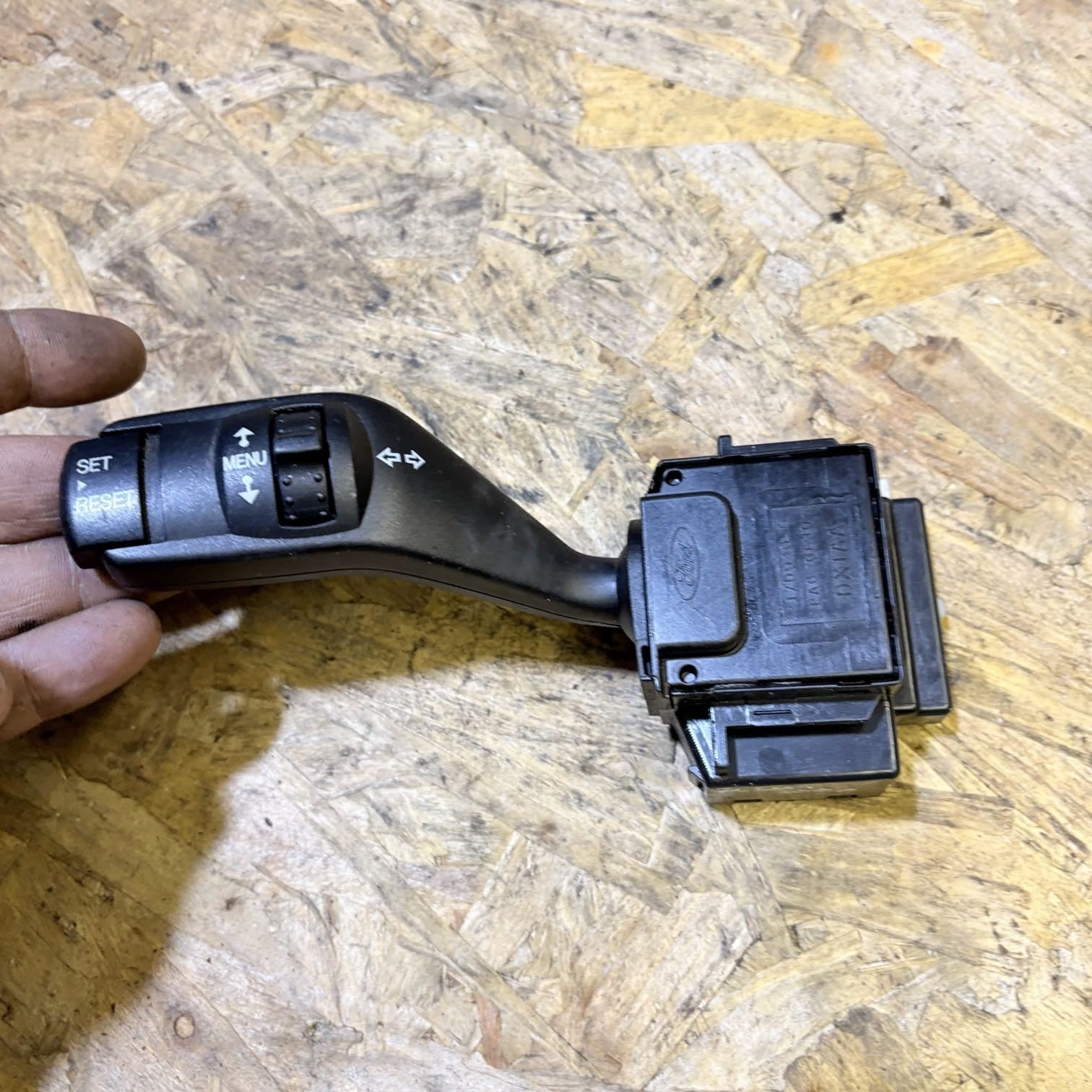 FORD FOCUS C-MAX KUGA TRANSIT INDICATOR STALK TURN SIGNAL SWITCH 17D940C