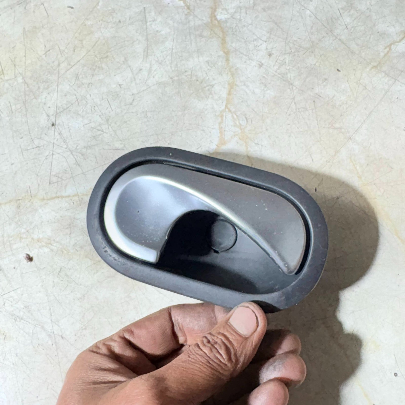 RENAULT SCENIC 2005 INTERIOR DOOR HANDLE FRONT RIGHT DRIVER SIDE