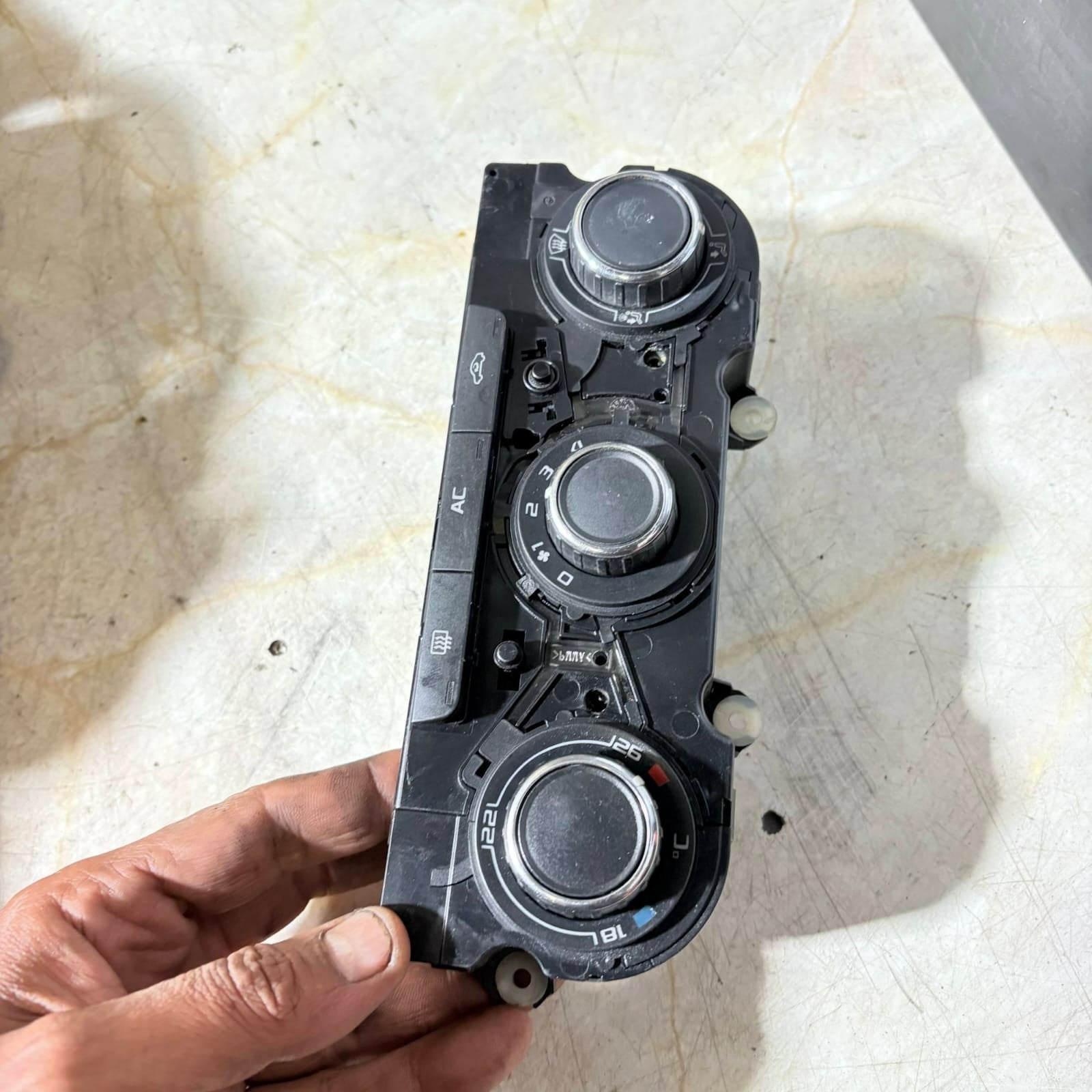 2009 SKODA OCTAVIA MK2 CLIMATE CONTROL MODULE K0045HB009752