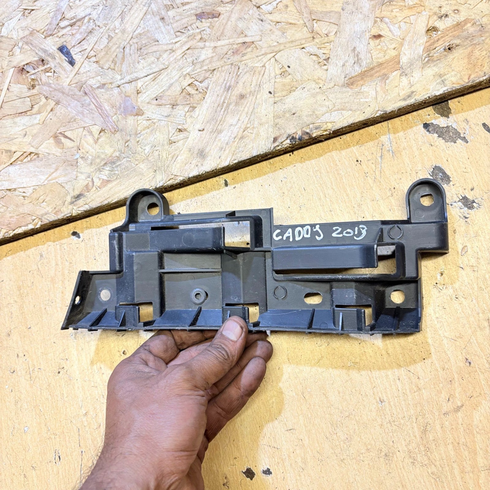 Volkswagen Caddy 2013 Van Bumper Bracket 2K0807394