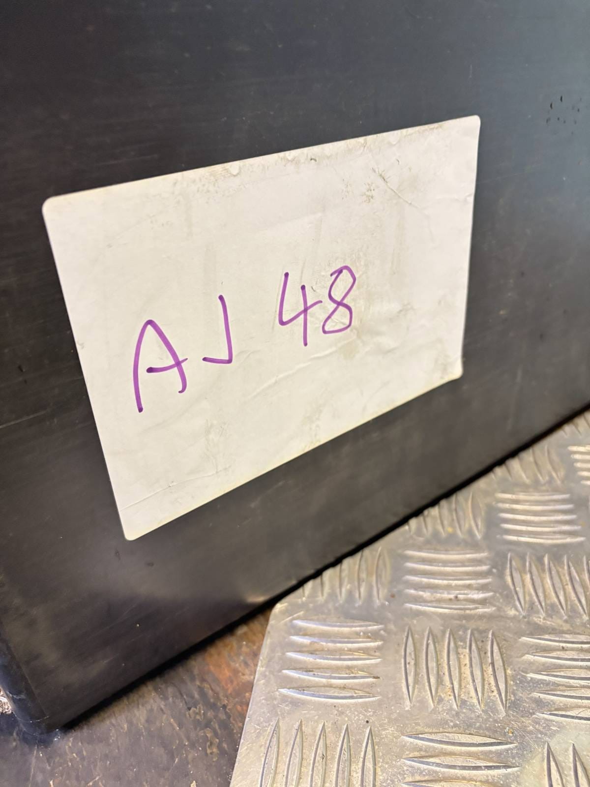 804202TG0A Nissan HINGE ASSY-FRONT DOOR 80420-2TG0A 2016