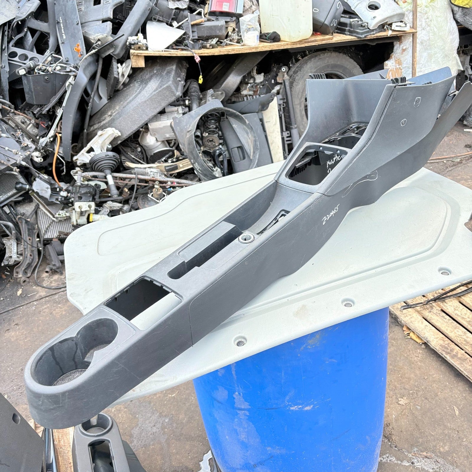 Cup holder and Coin tray/Centre Console Trim for Skoda Rapid 2013