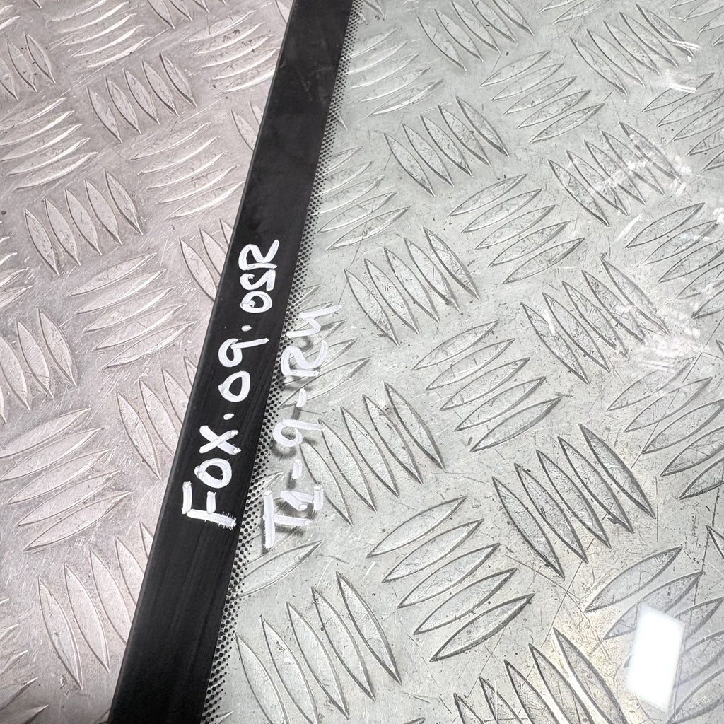 VW Fox 2005-2012 Rear Right/OSR Fixed Quarter Window Glass 5Z3845302C