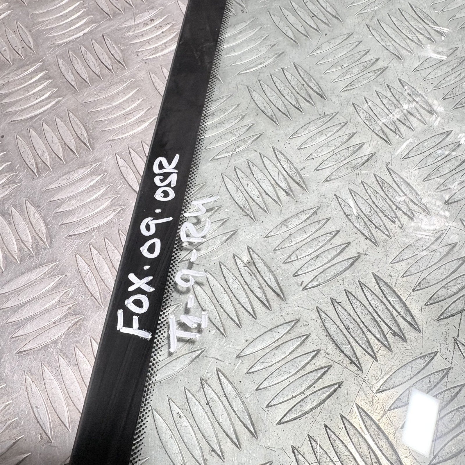 VW Fox 2005-2012 Rear Right/OSR Fixed Quarter Window Glass 5Z3845302C