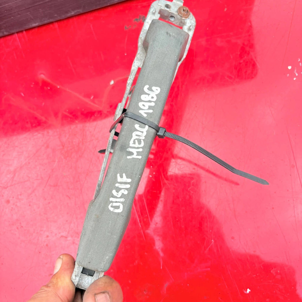Mercedes W124 Driver Side Front Right Exterior Door Handle A1247600570 1990-95