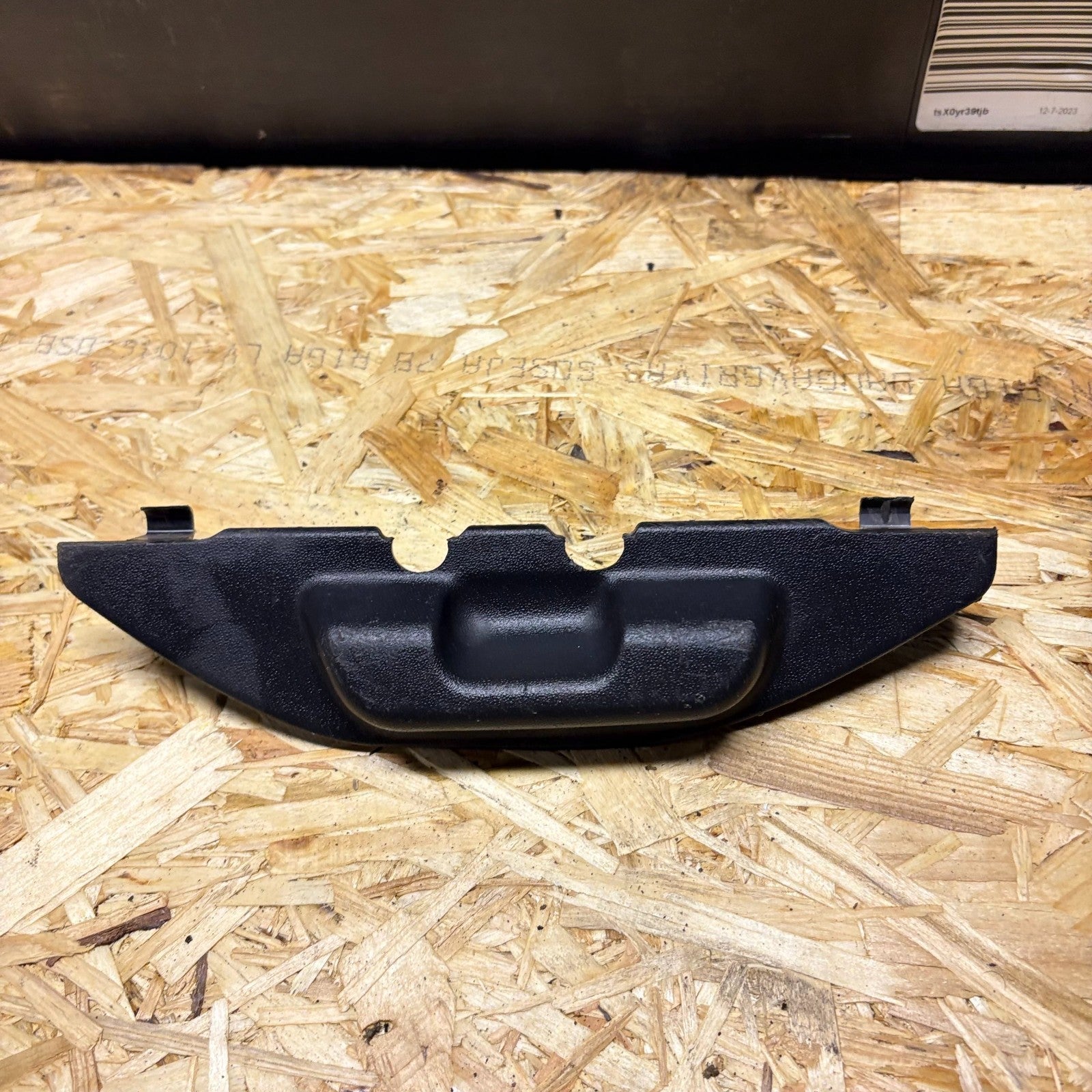 04-08 Mazda RX8 Passenger Front Left Upper Door Latch Striker Plastic Trim Cover