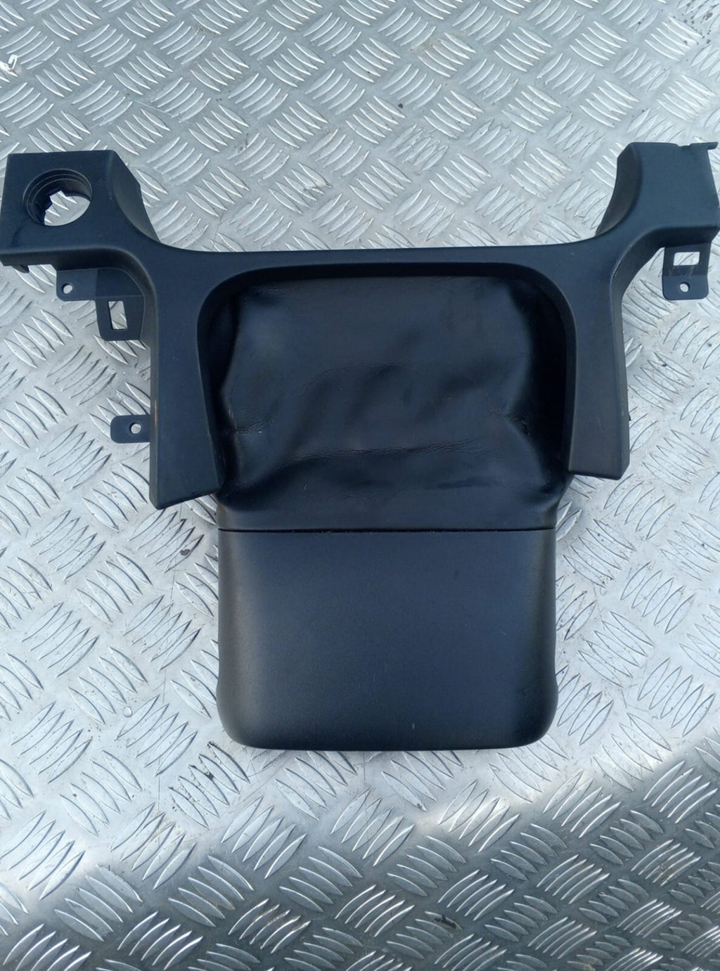 Range Rover Evoque Steering Column Trim Cover BJ323F902 20/2/25 C3F5