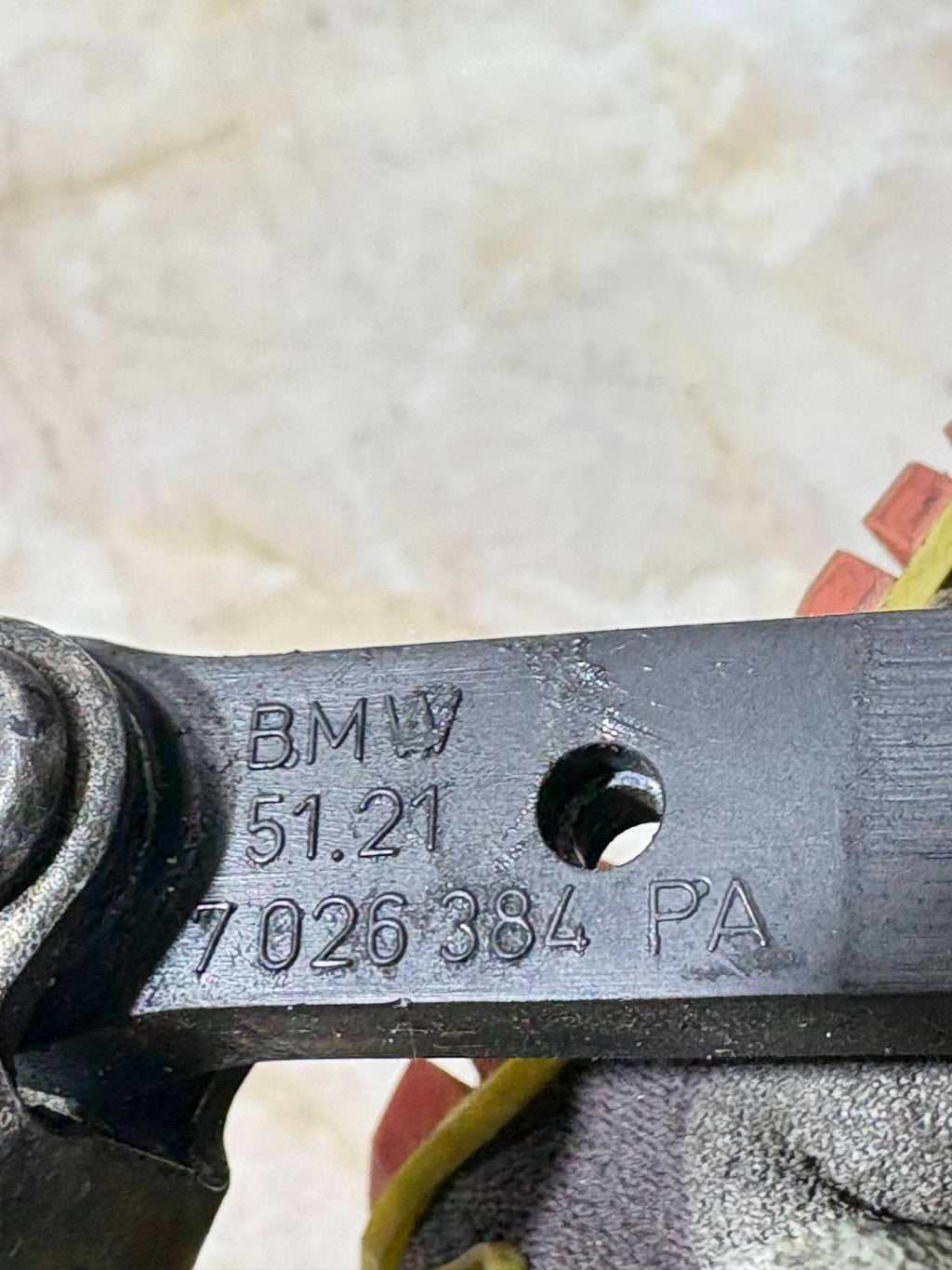 BMW DOOR CHECK STOPPER STRAP HINGE 7026 384 PA