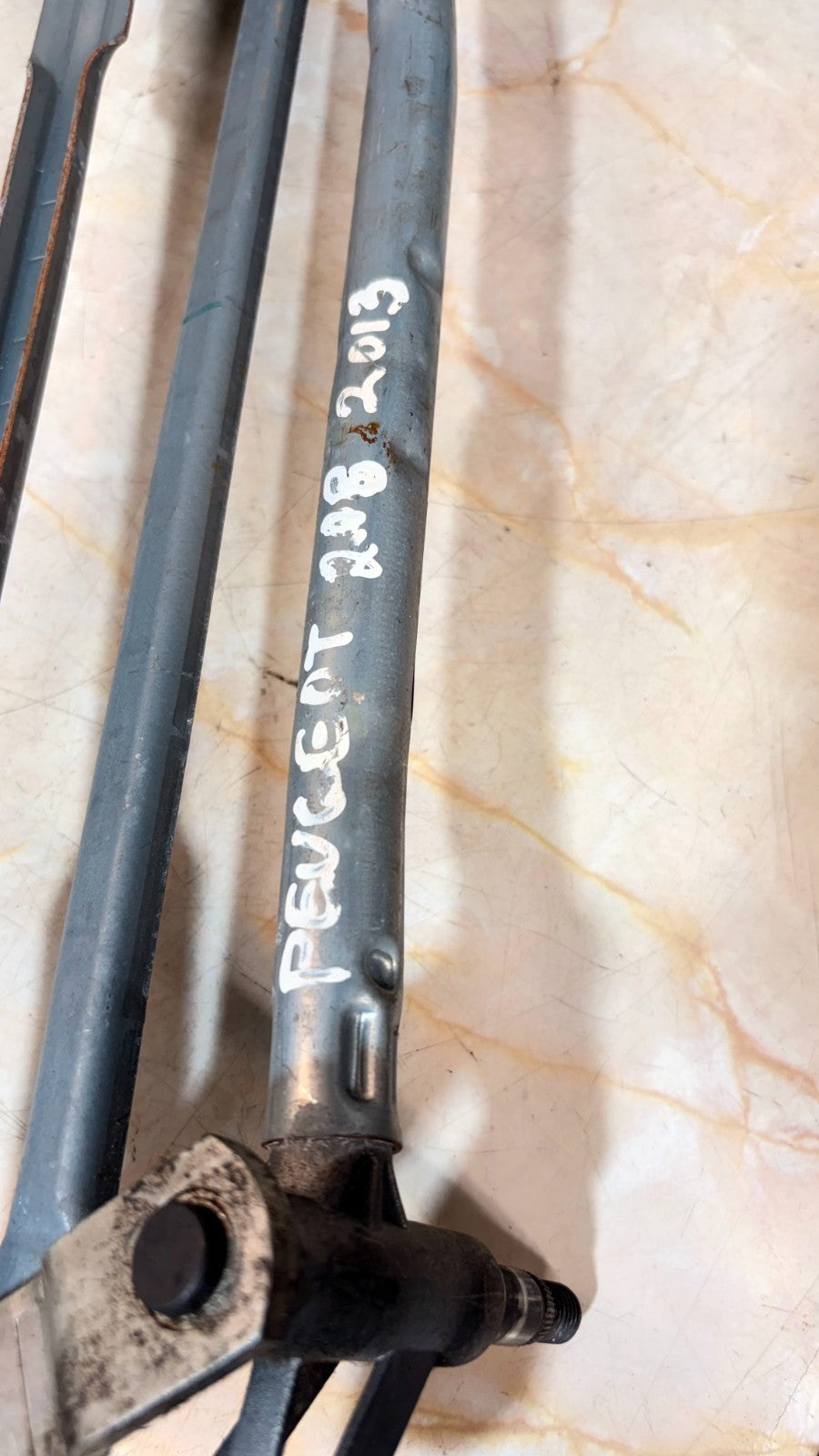 2013 PEUGEOT 208 Front Wiper Motor 0 390 241 578