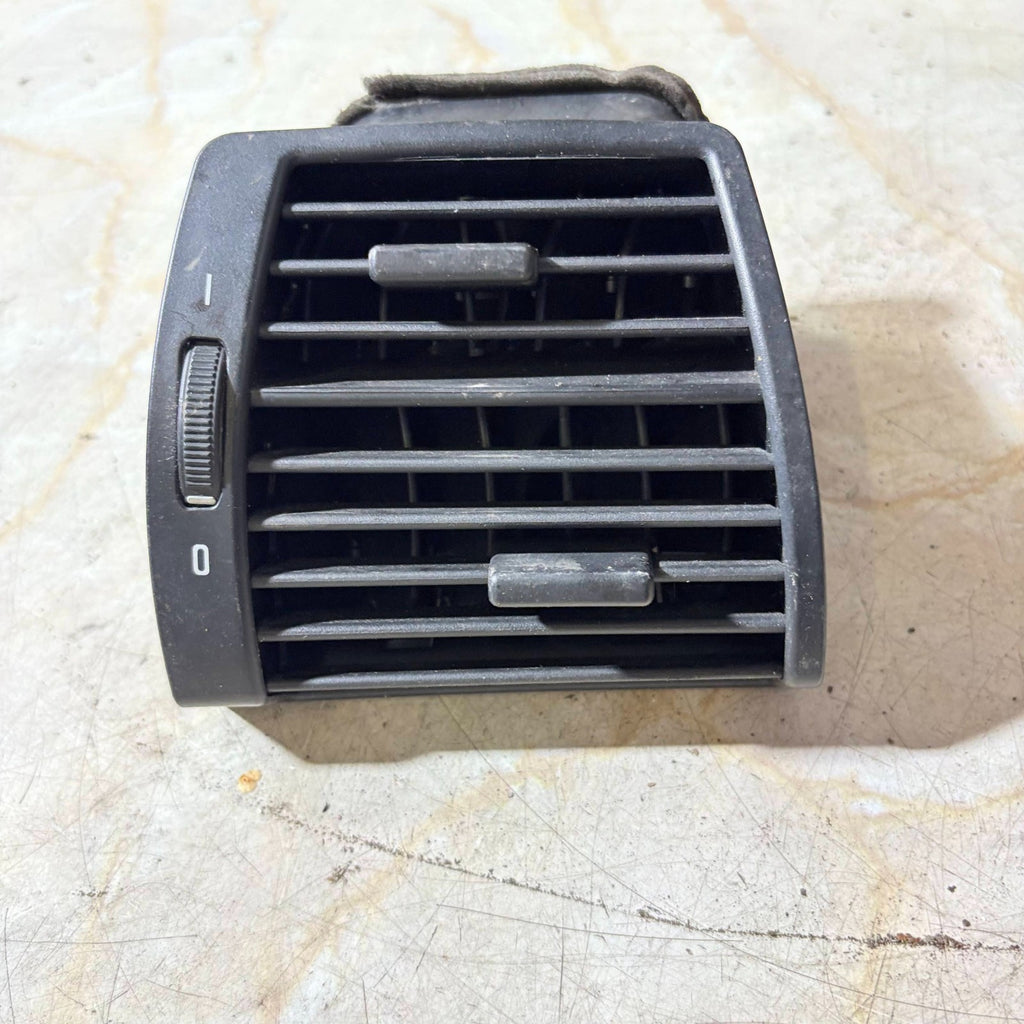 BMW 2000-2006 X5 DRIVER'S AIR VENT DASH HEATER VENT FRESH AIR GRILLE