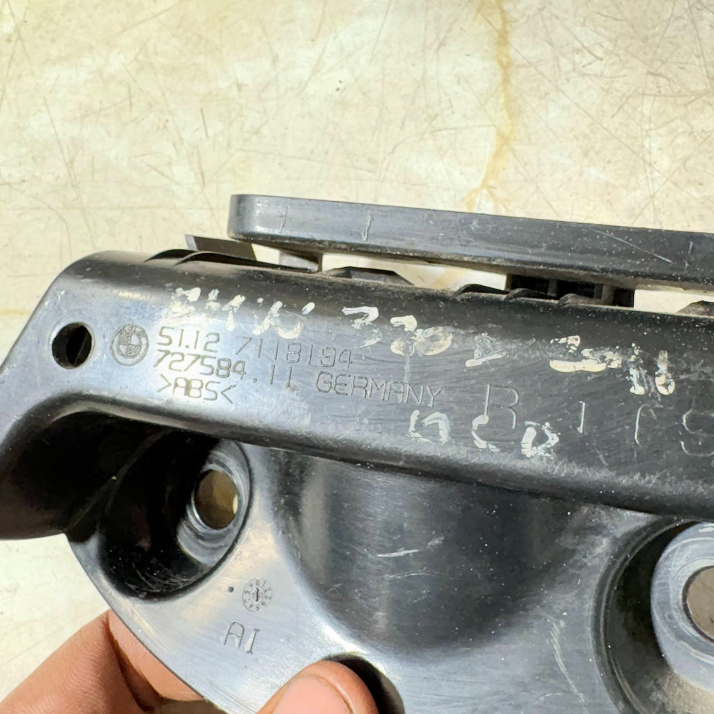 BMW 320D 2011 Rear Bumper mounts (BUMPER BRACKET) 7118194