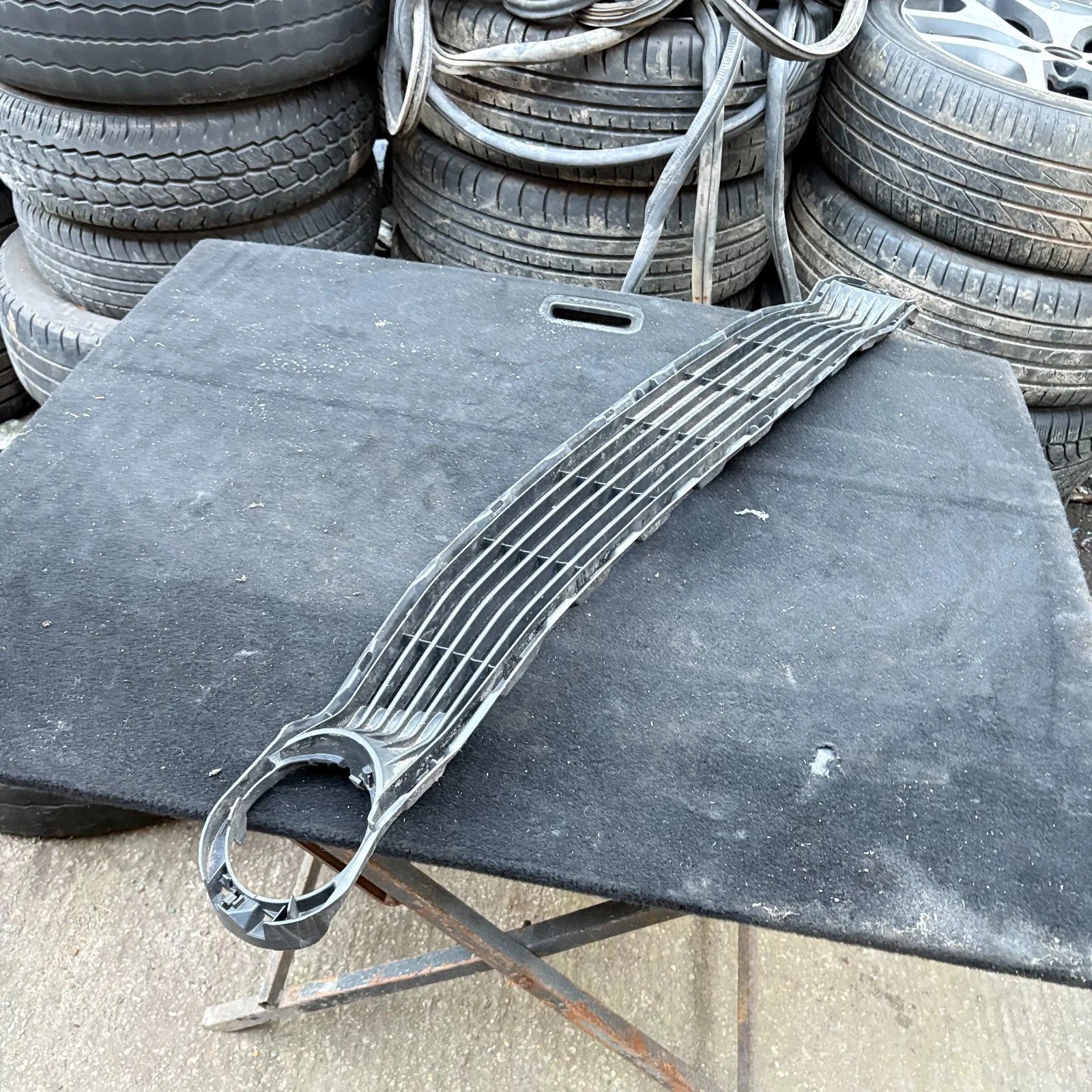 Toyota Aygo MK2 2014-2018 Front Bumper Lower Centre Grille 162041200100