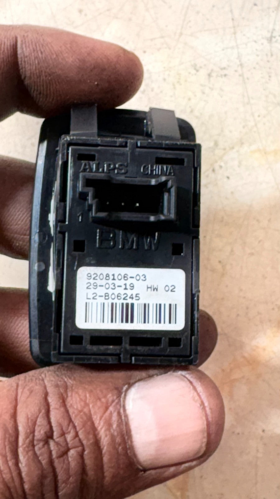 BMW 2019 WINDOW SWITCH DRIVER REAR RIGHT SIDE 9208106