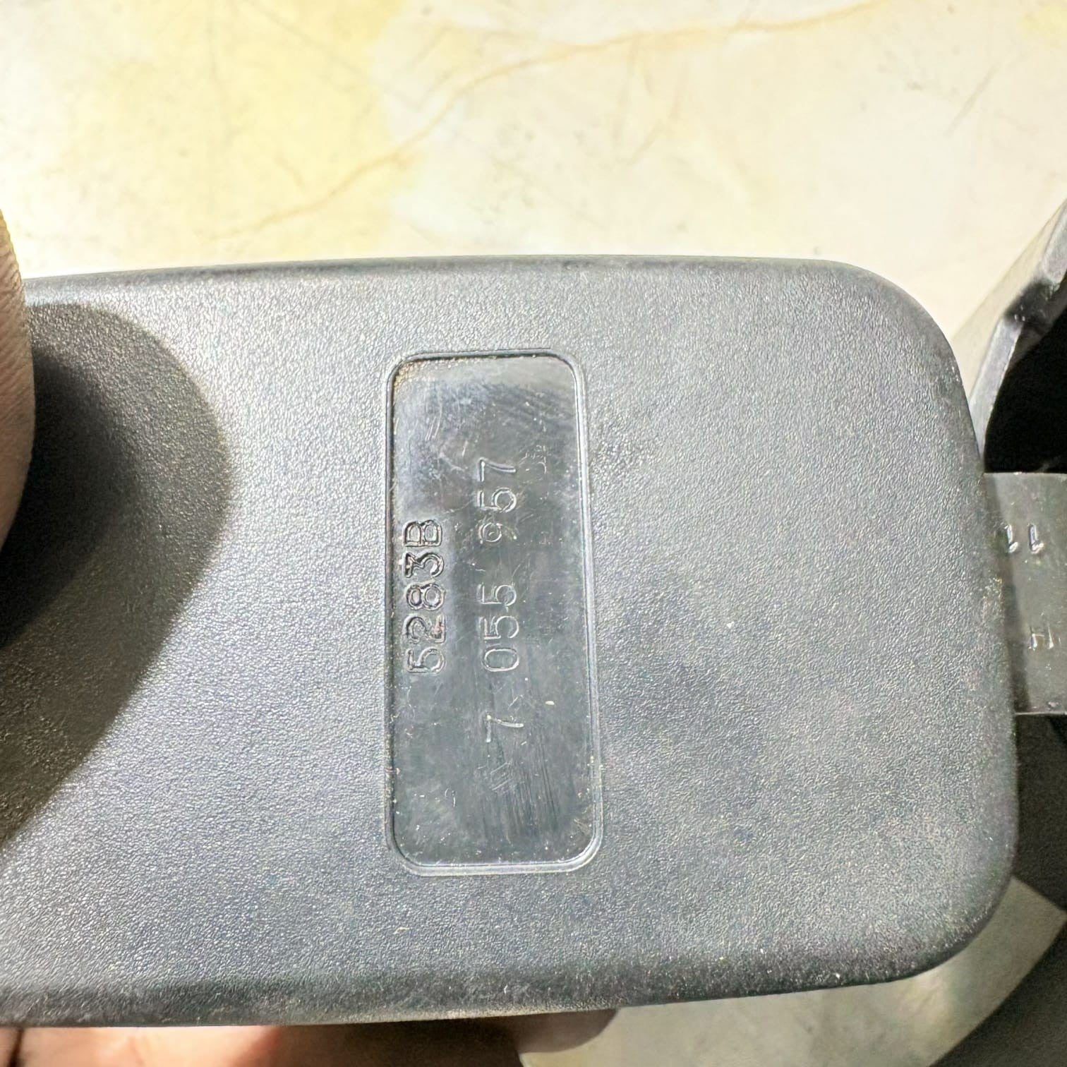 Mini R50 R52 R53 Rear Lower Belt Centre Buckle 7055957 2003
