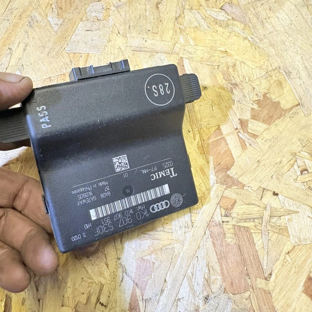 Audi A3 8P Gateway Control Module ECU 1K0907951 1K0907530F