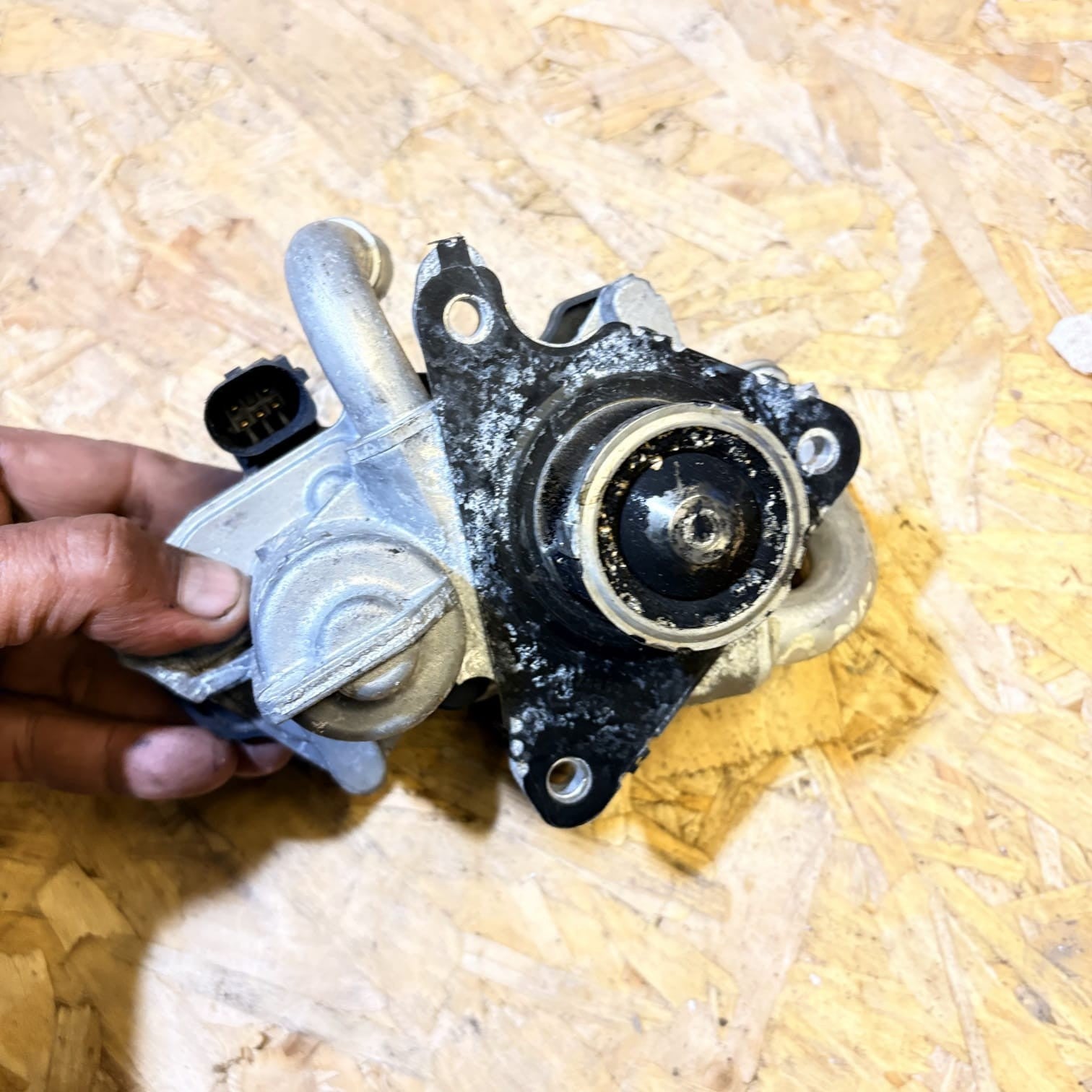 AUDI A3 8V 1.6 DIESEL EGR VALVE V29062884 DC2180316 DC2607818333