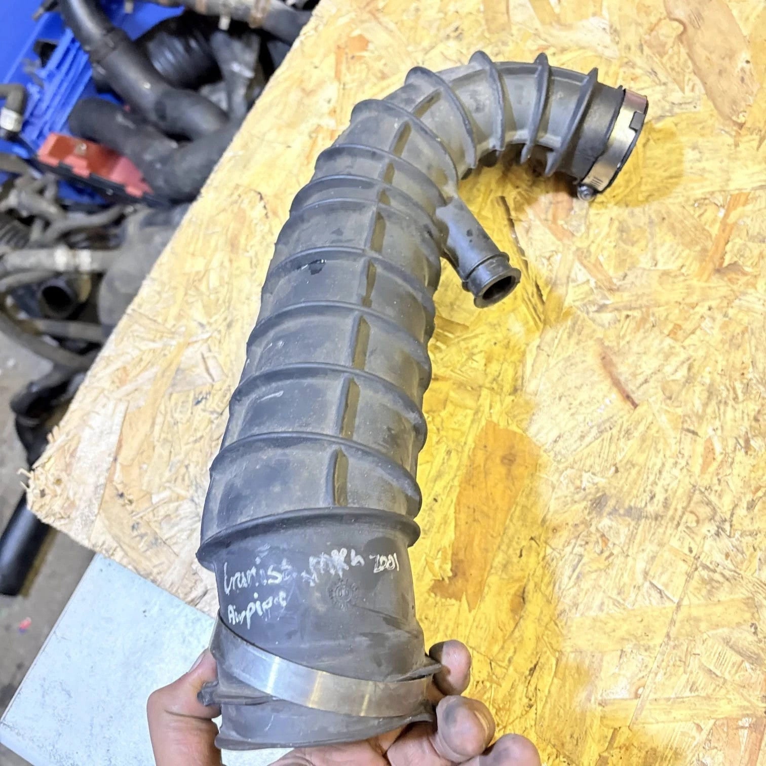 AIR INTAKE HOSE PIPE FOR FORD TRANSIT 2000-2006