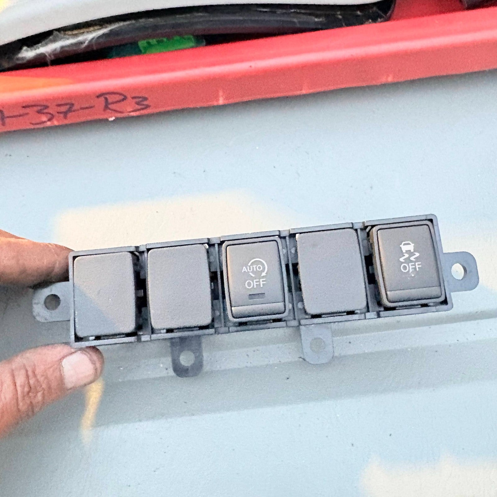 NISSAN PULSAR 2015 TRACTION CONTROL BUTTON SWITCH PANEL