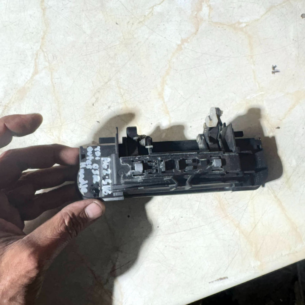 AUDI A6 RIGHT REAR OUTER DOOR HANDLE GREY