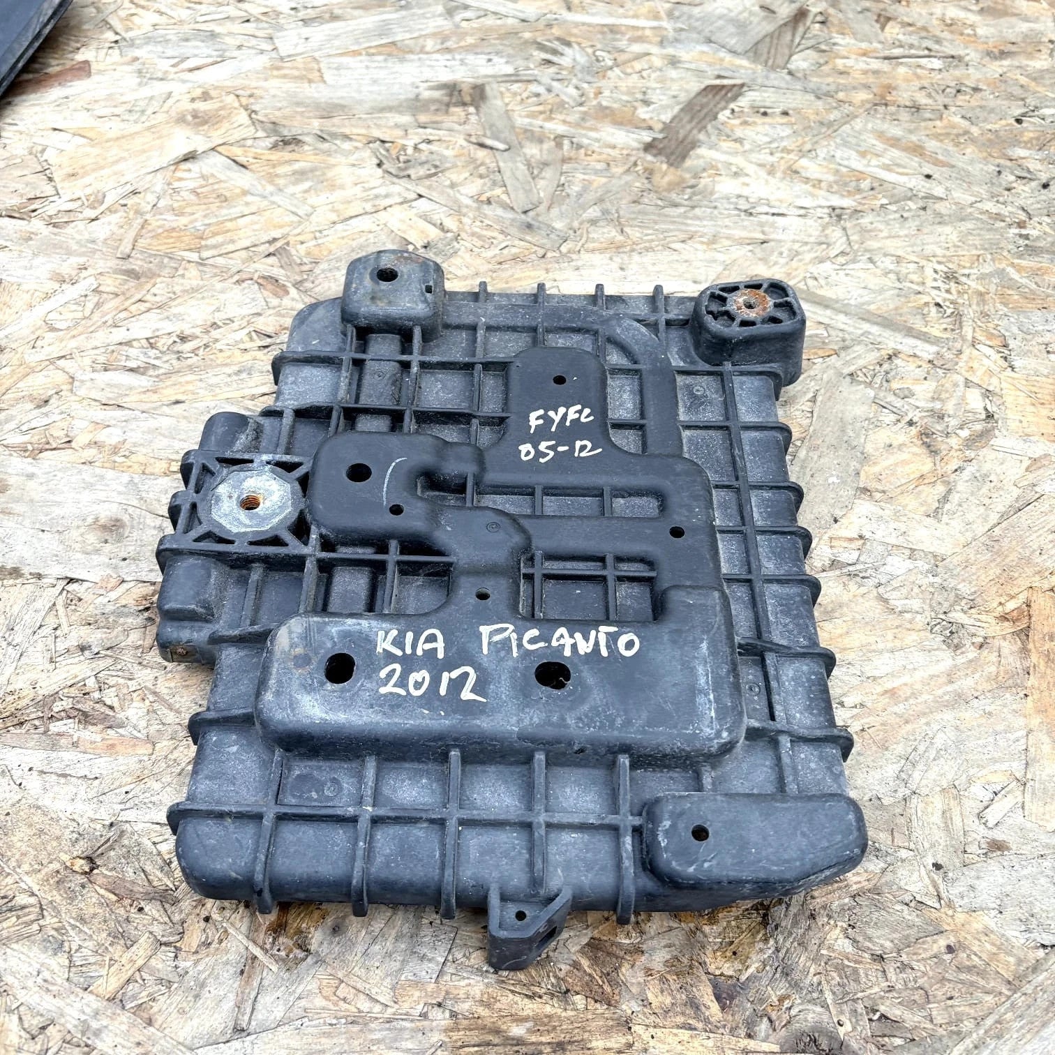 KIA PICANTO MK2 BATTERY TRAY 37150-1Y000 HOLDER PLATE PETROL G3LA 2012
