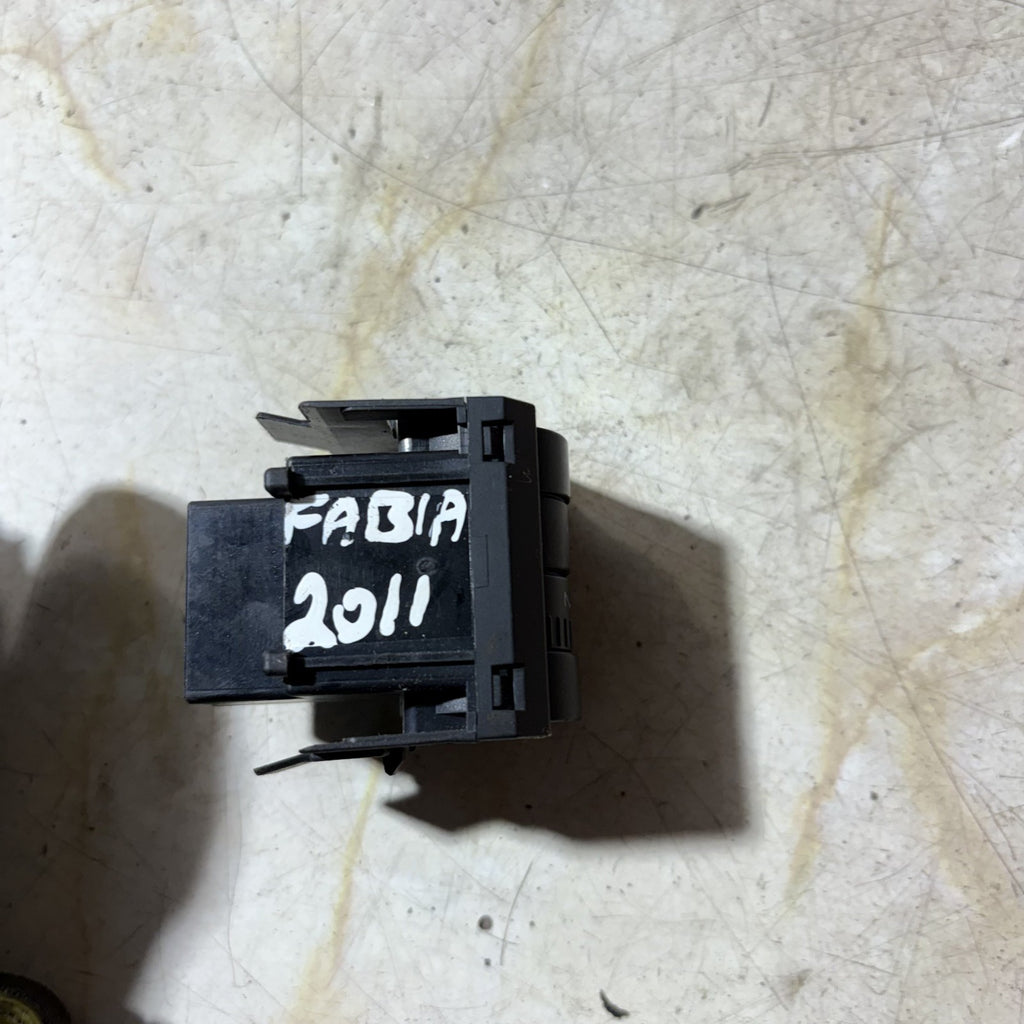 Skoda Fabia 2011 Headlight Range Control Switch