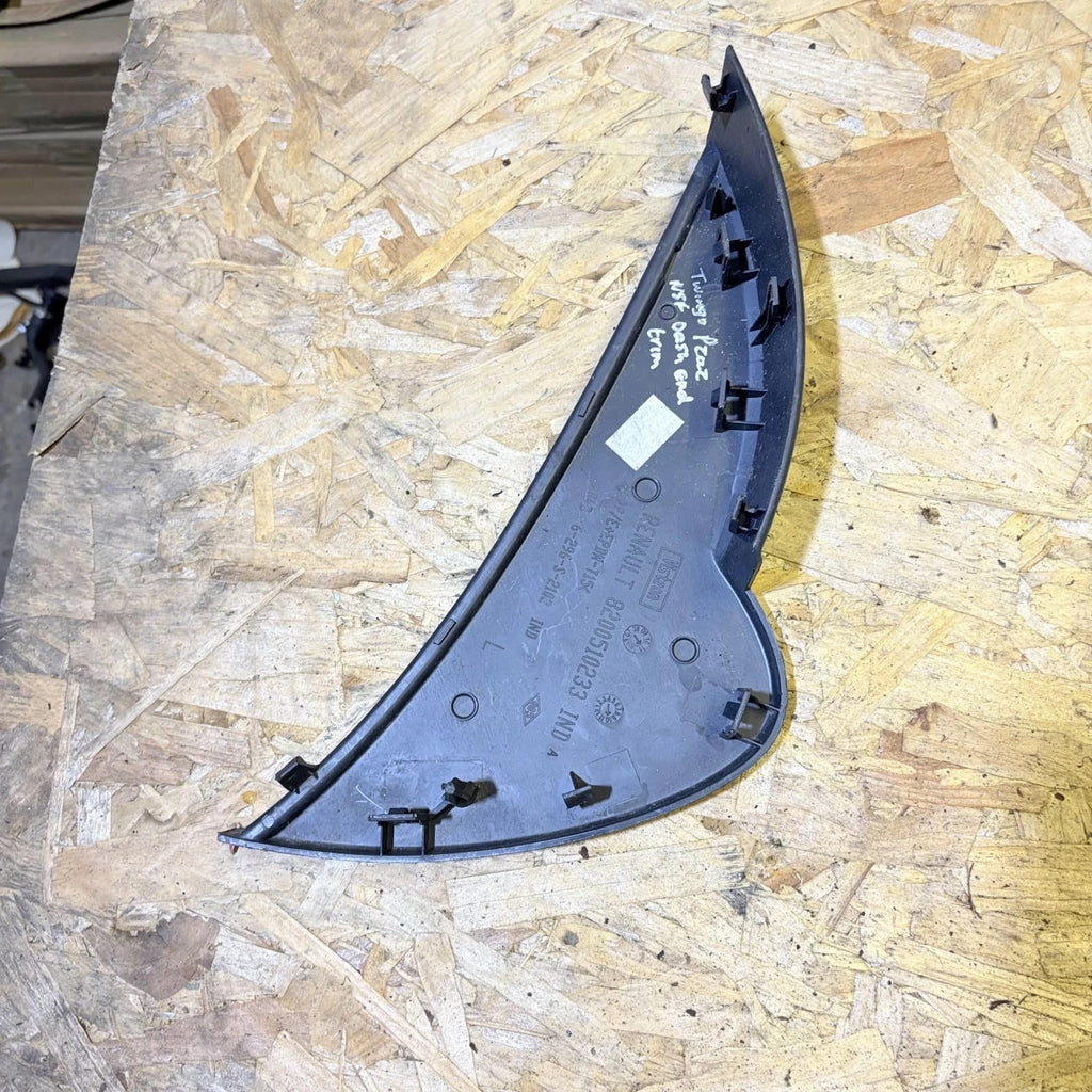 RENAULT TWINGO MK2 GT DASH END TRIM (PASSENGERS FRONT SIDE) 8200510233