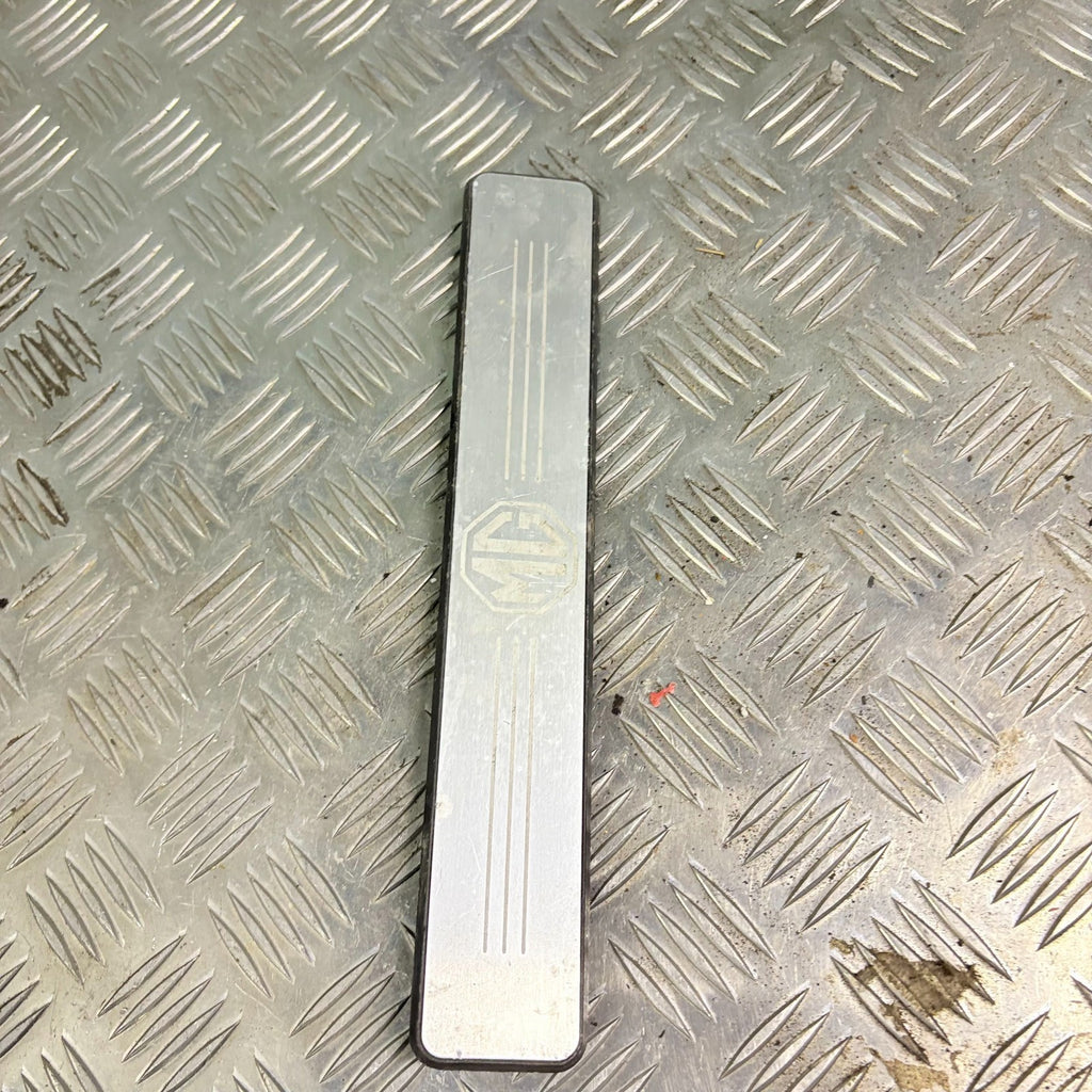 2011-16 MG6 GT MK1 Offside Driver Rear Foot Step Trim Plate 10012153