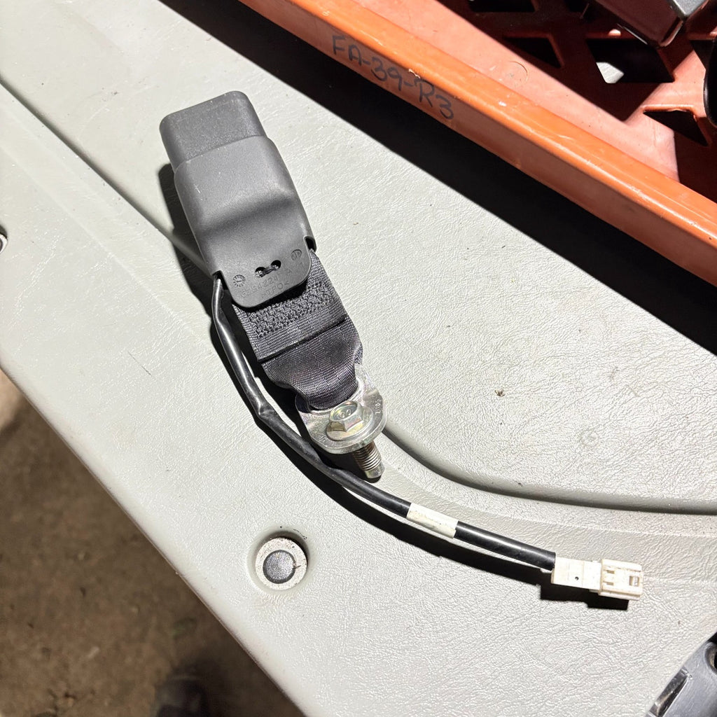 Nissan Pulsar 2014-2019 Rear Left Passenger Side Seat Belt Buckle
