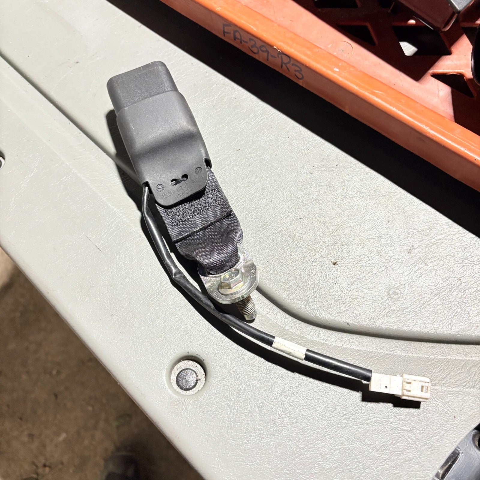 Nissan Pulsar 2014-2019 Rear Left Passenger Side Seat Belt Buckle