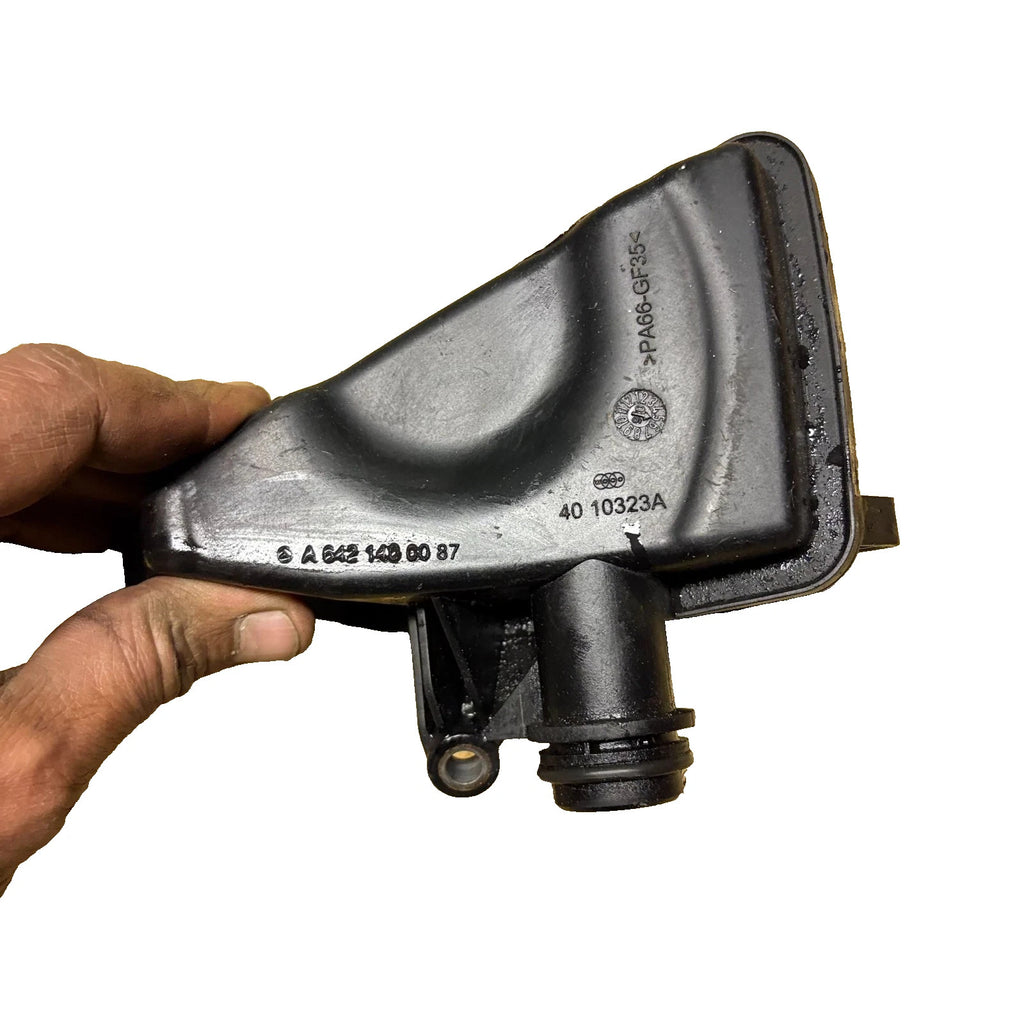 Chrysler 300C 3.0 CRD Diesel V6 Air Intake Resonator A6421400087 4010323A 05-10