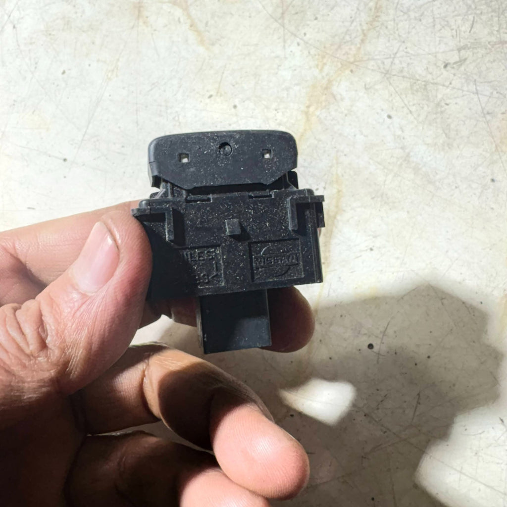 Nissan Murano Z50 2003?2007 Diff Lock 4WD Control Switch