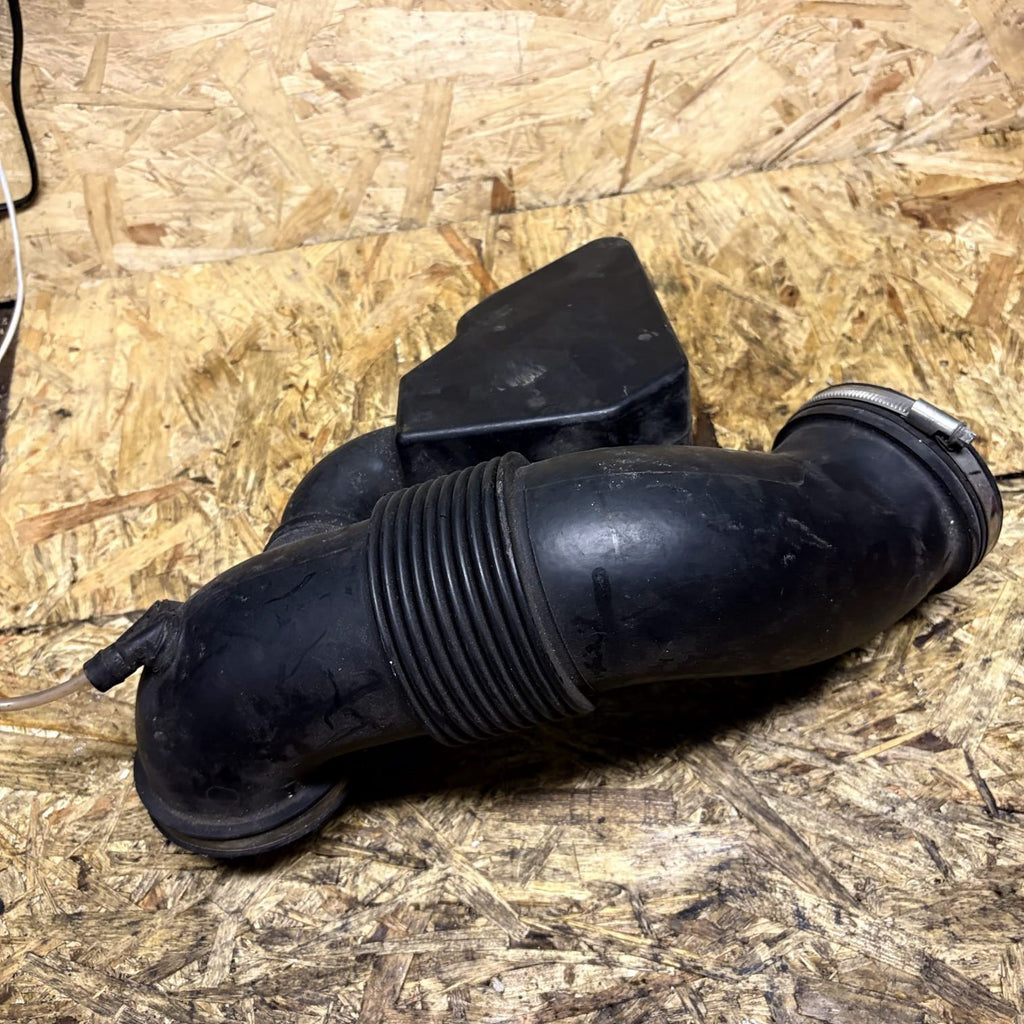 BMW X5 E53 4.4i 4.6is M62 Intake Boot Resonator 13717503375 7503375 7523726