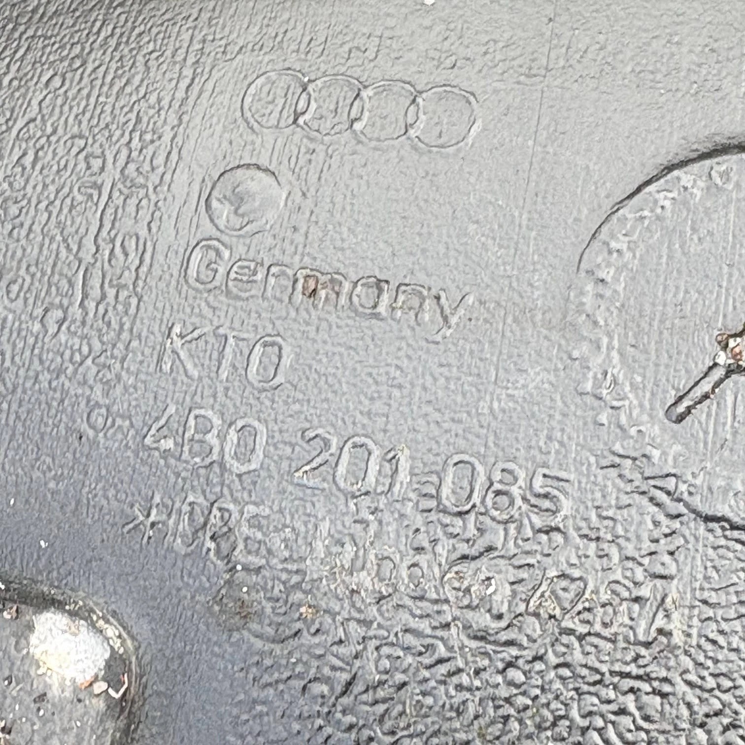 Audi A6 Avant C5 Fuel Tank 4B0201085 2.5 TDI DIESEL 1997-2005