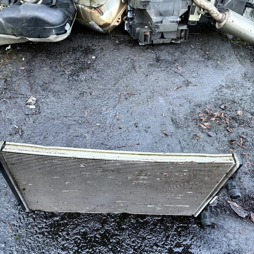 VW Passat B6/B7 Radiator 1K0121253H Golf MK5 MK6 A3 8P Octavia Leon Touran
