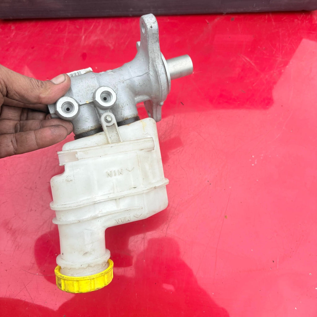 FIAT 500 2008-2019 Brake Master Cylinder Fluid Reservoir 32069666
