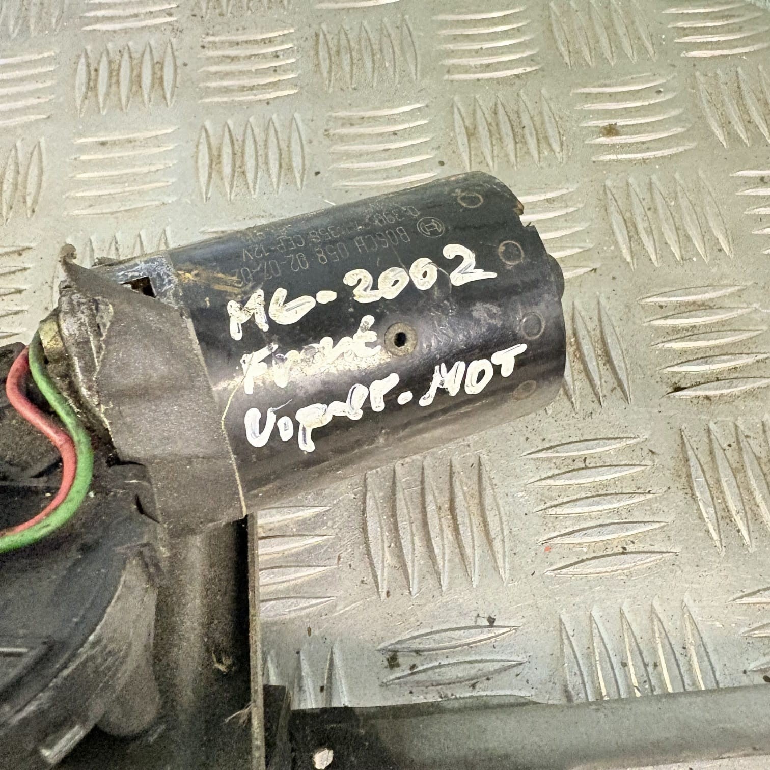Rover 75 MG ZT 2002 Front Wiper Motor with Linkage: 0390241358