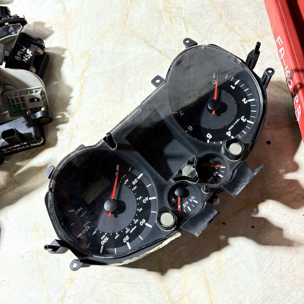 SEAT Ibiza Mk3 6L1 2002-2006 Instrument Cluster 88311333 110080105011A