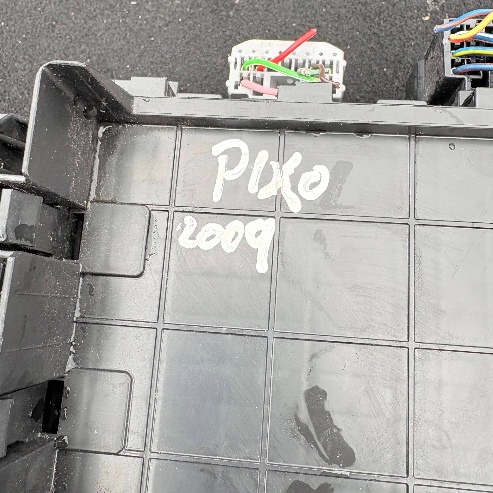 NISSAN PIXO 2009 INTERIOR DASH FUSE BOX 68K10