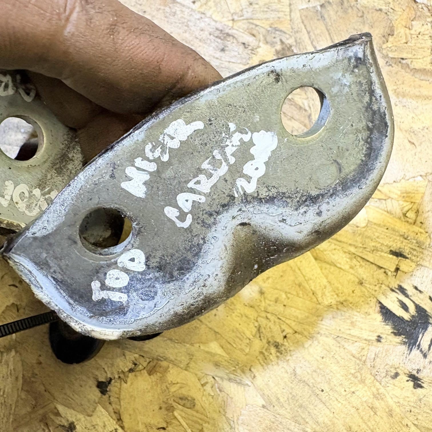 KIA CEED 2008 PASSENGER REAR DOOR HINGE BRONZE NSR 274472940304