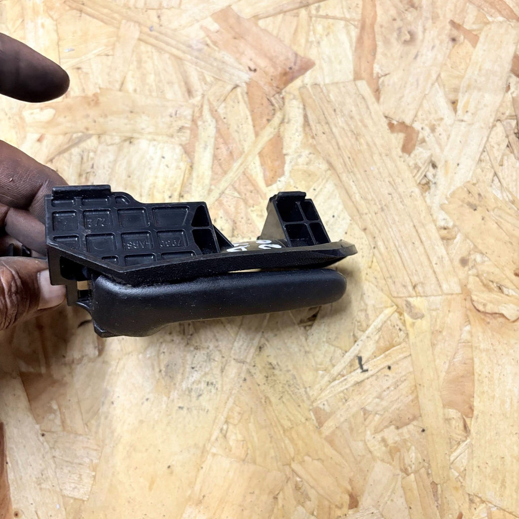 Toyota Aygo Mk1 2005-2014 Driver Front Right Interior Door Handle 69205-0D060