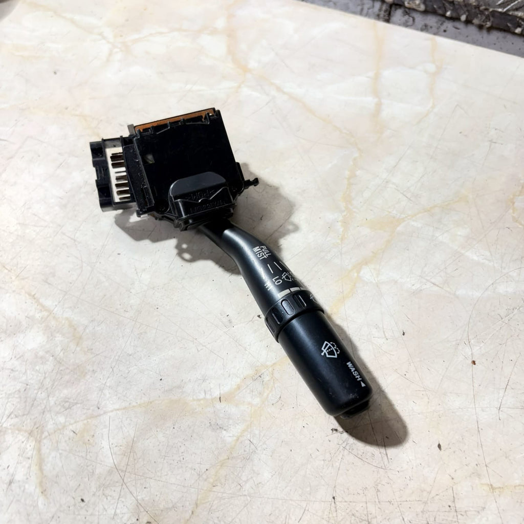 LEXUS Is 200 WIPER CONTROL STALK 17A164LH1 (2005)