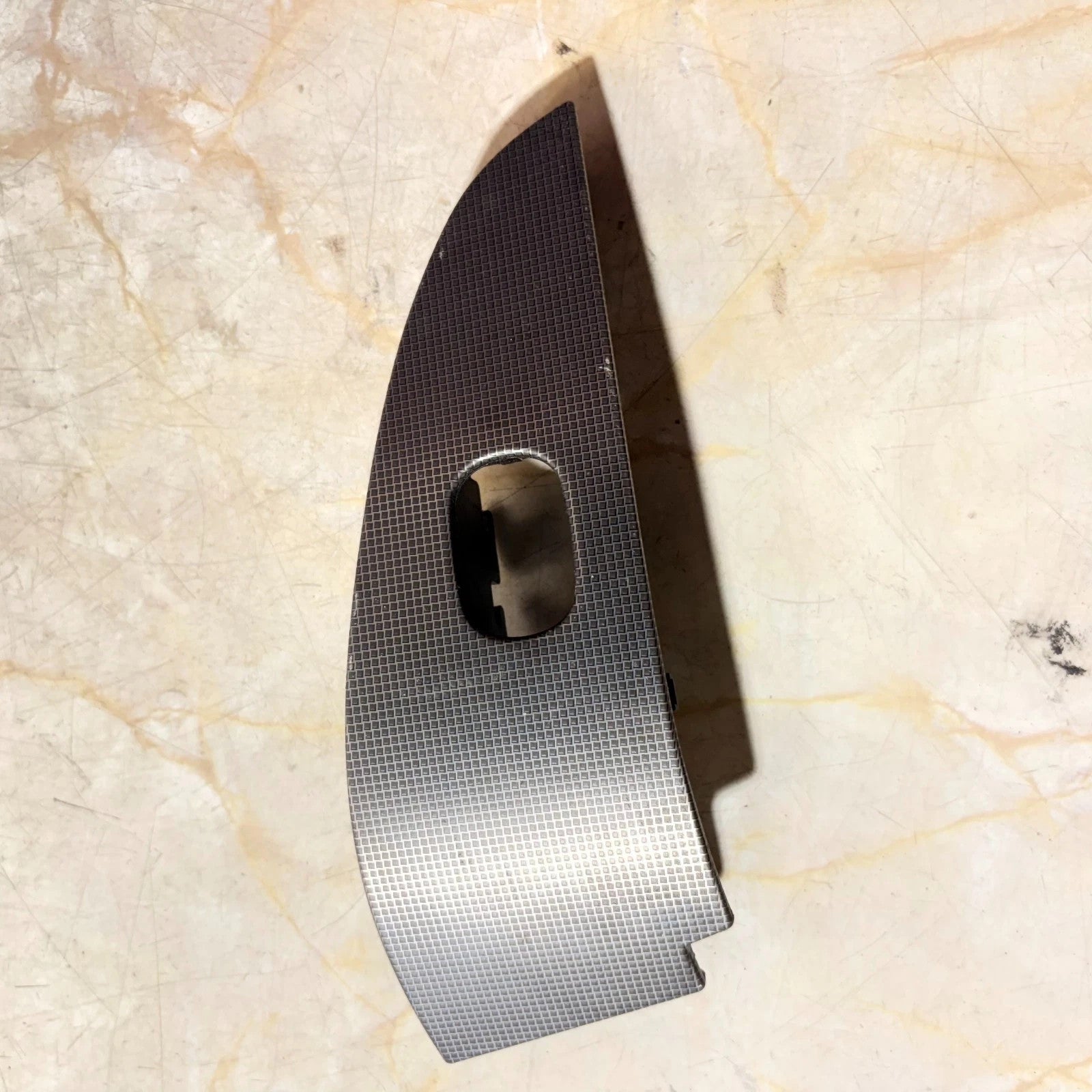 MERCEDES C CLASS 00-08 FRONT PASSENGER LEFT WINDOW SWITCH TRIM