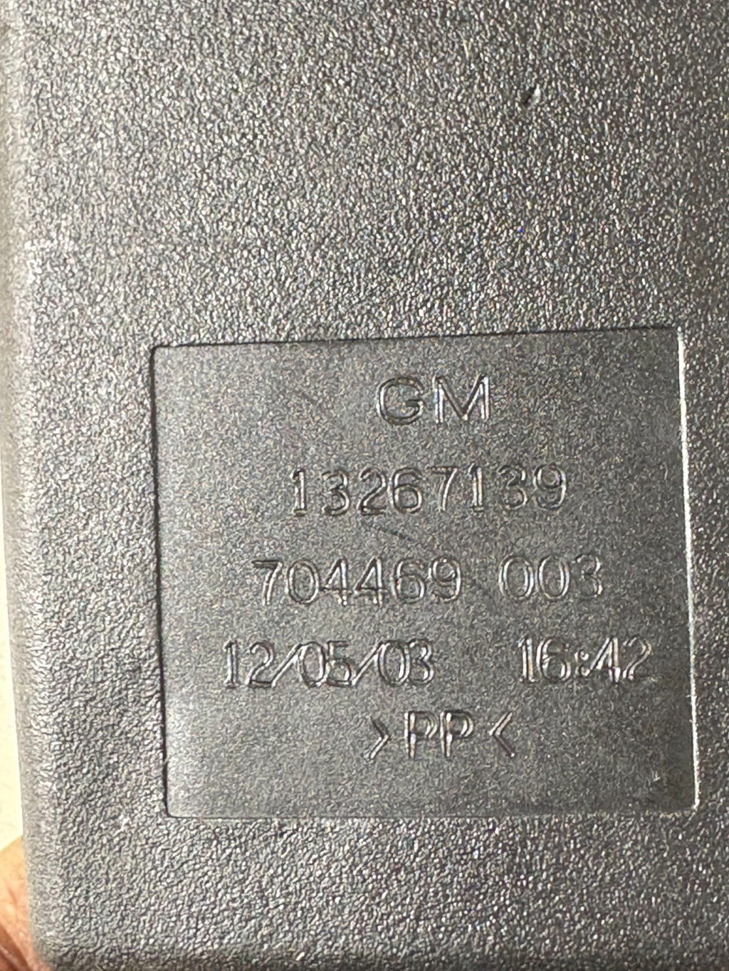 VAUXHALL INSIGNIA 2010 5DR SEAT BELT BUCKLE REAR 13267139