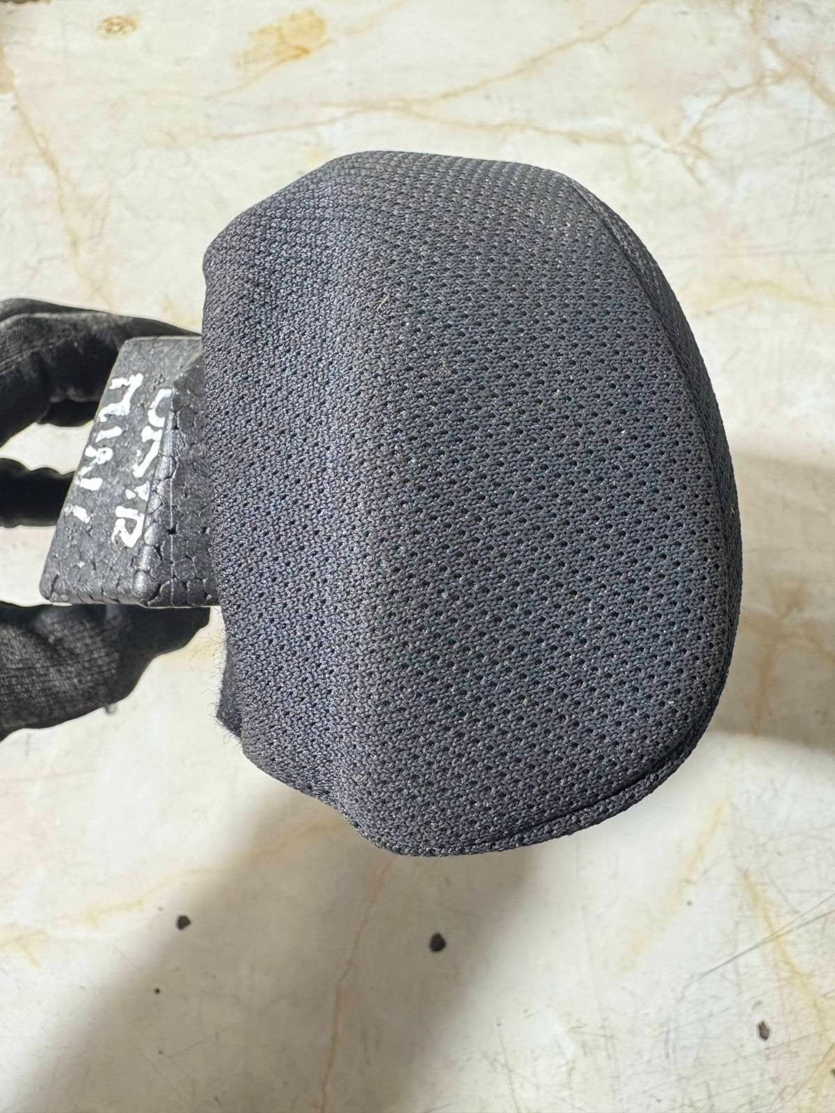 MINI COOPER CONVERTIBLE R52 2008 REAR SEAT LEATHER HEADREST 7139139