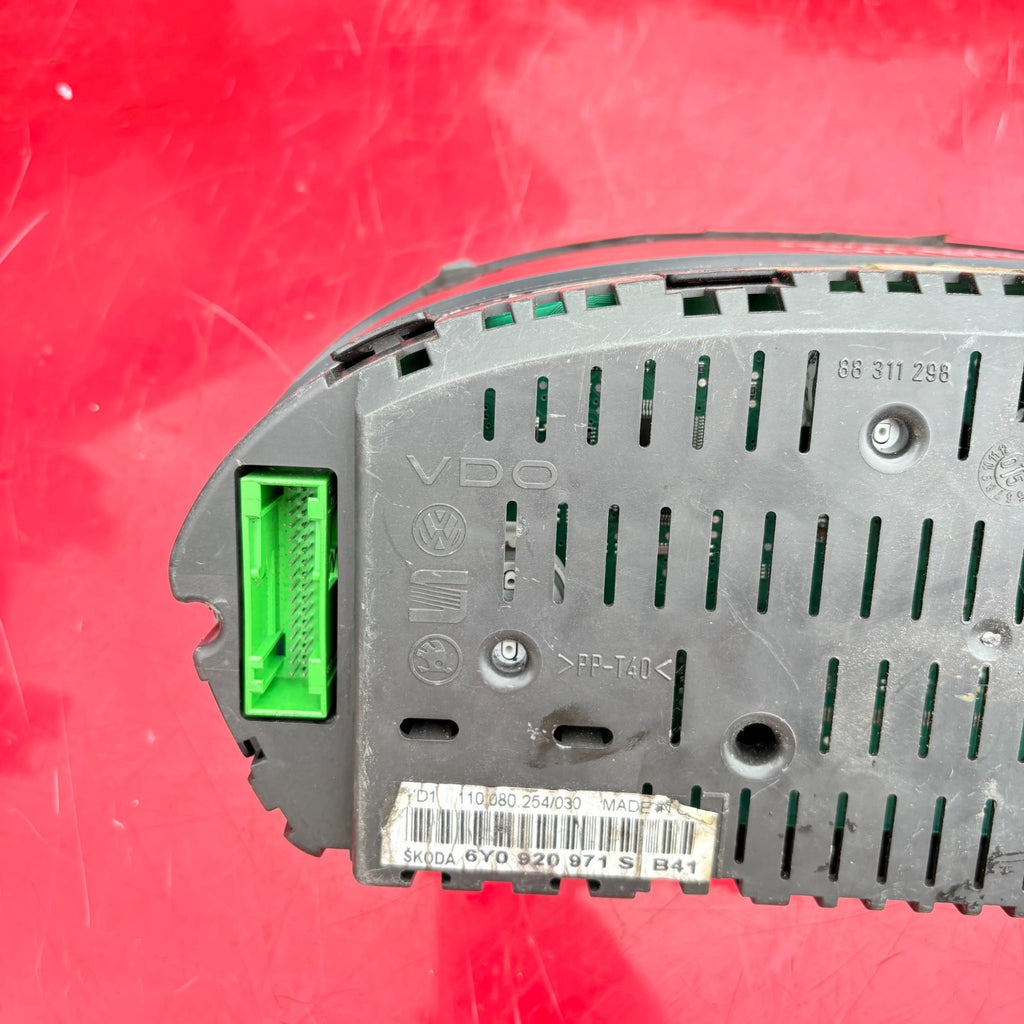 Speedometer-6Y0 920 971-Skoda Fabia 1999-2007 6Y