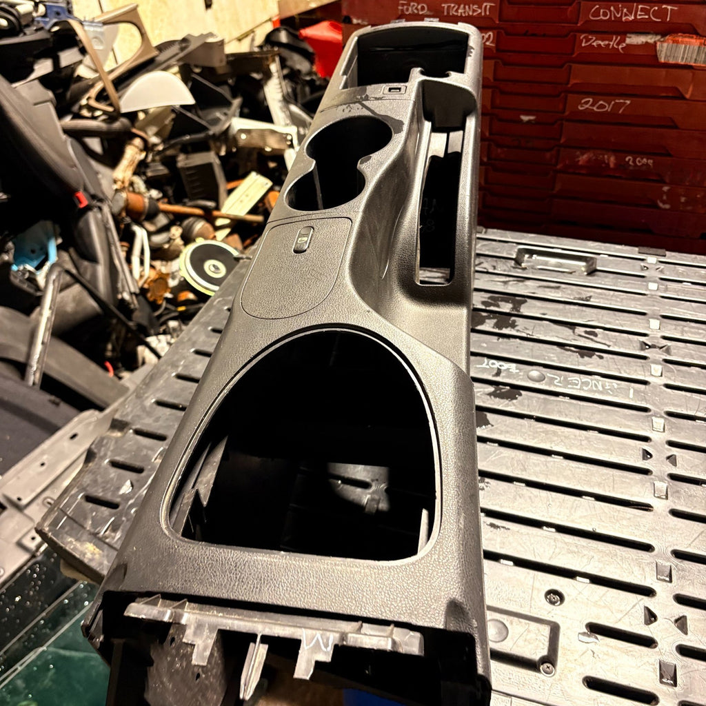 NISSAN QASHQAI 2008 CENTRE CONSOLE ARMREST 96910JD000